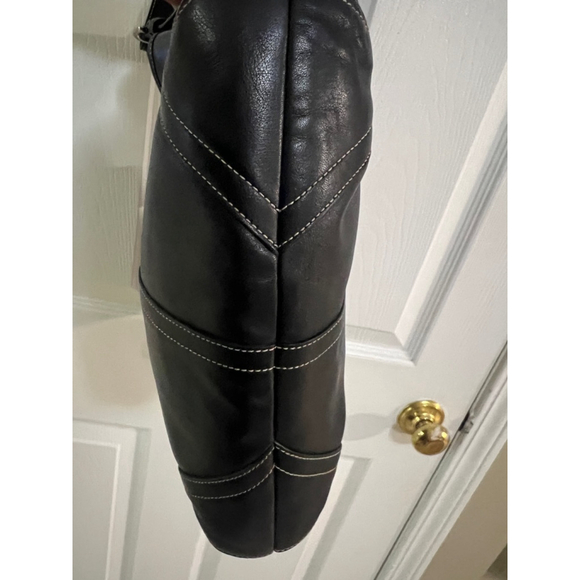 Coach 2003 soho flap buckle crossbody Black pre owned excellent for age - Picture 5 of 11